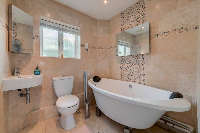 3 Bedroom Terraced House For Sale In Hardy Avenue, London, E16