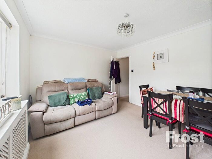 2 Bedroom Flat To Rent In Queen's Close, Old Windsor, Windsor, Berkshire, SL4