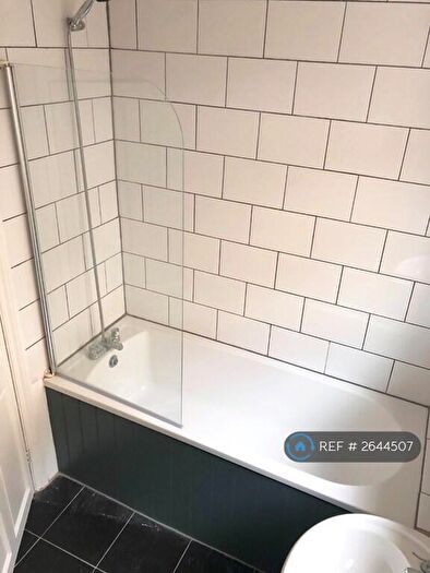 2 Bedroom Flat To Rent In Etta Street, London, SE8