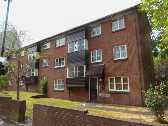 1 Bedroom Flat To Rent In Addiscombe Grove, Croydon, CR0