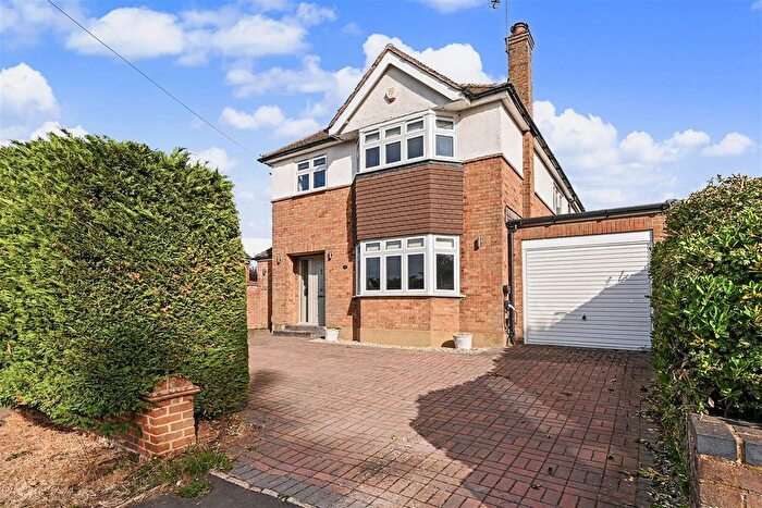 4 Bedroom Detached House For Sale In Long Cutt, Redbourn, AL3