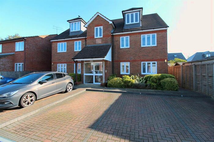 Studio To Rent In Beresford Road, St.Albans, AL1