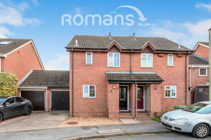 2 Bedroom Terraced House To Rent In Gloucester Drive, Basingstoke, RG22