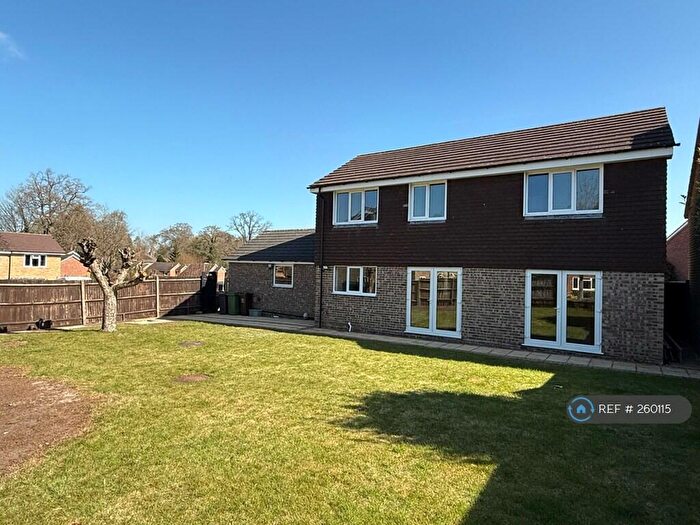 4 Bedroom Detached House To Rent In Greenacres, Woolton Hill, Newbury, RG20