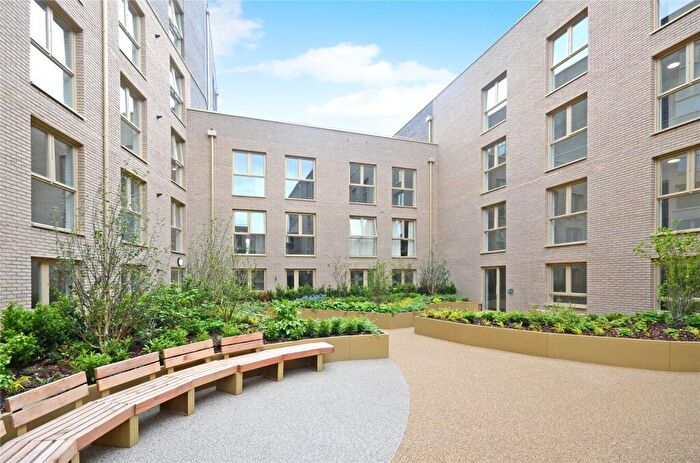 1 Bedroom Apartment For Sale In Trinity Place, Park Street, Maidenhead, SL6