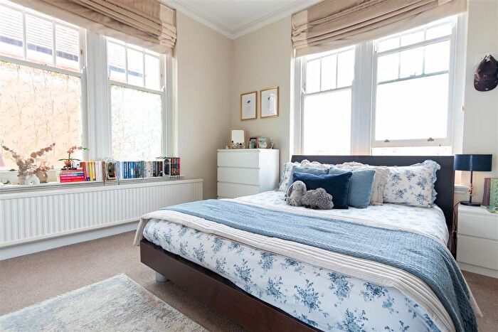 3 Bedroom Flat To Rent In Fitzjames Avenue, West Kensington, W14