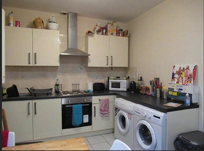 3 Bedroom Flat To Rent In Hockley Buildings, Nottingham, Nottinghamshire, NG1