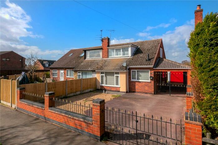 3 Bedroom Semi-Detached House To Rent In Fairway, Newark, Nottinghamshire, NG24