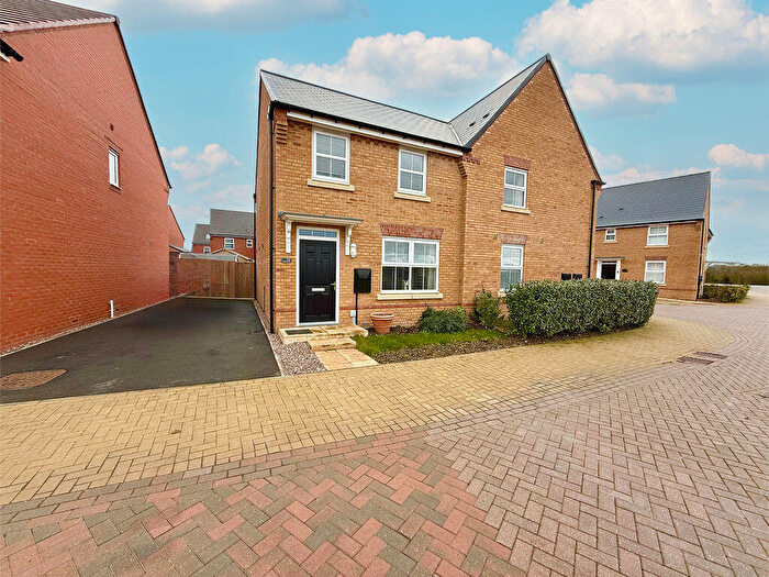 3 Bedroom Semi-Detached House For Sale In Harrison Meadow, Marston Moretaine, MK43