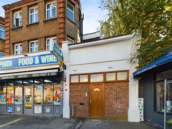 2 Bedroom Flat To Rent In Brighton Road, Coulsdon, CR5