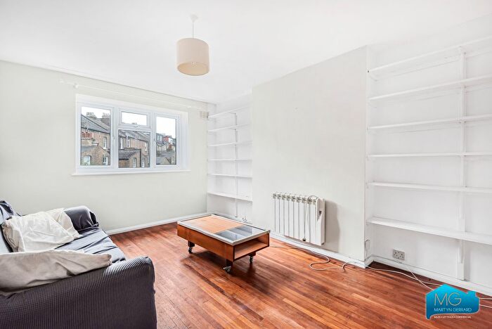 2 Bedroom Flat To Rent In Lady Somerset Road, Kentish Town, London, NW5
