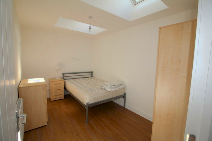 5 Bedroom Detached House To Rent In A Heathcote Road, Whitnash, Leamington Spa, CV31