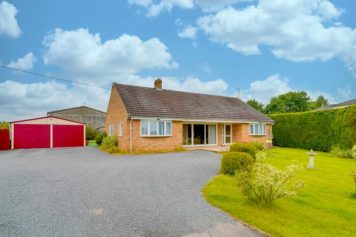 3 Bedroom Detached Bungalow For Sale In Lower Road, Croydon, Royston, SG8