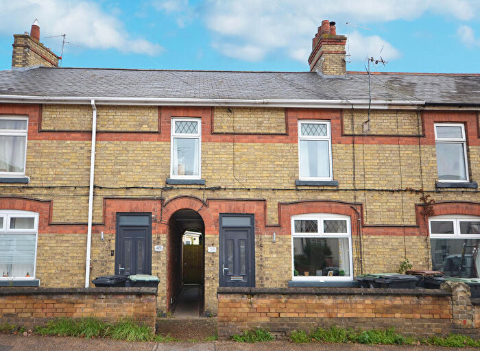 3 Bedroom Terraced House For Sale In Woodford, NN14
