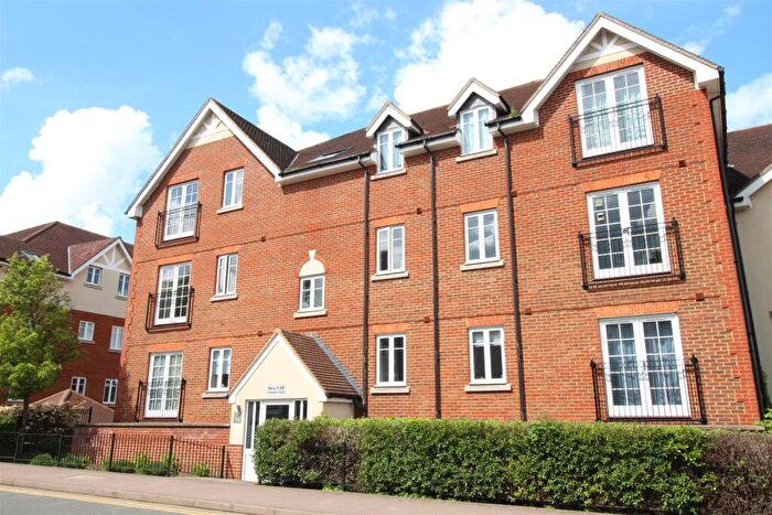 2 Bedroom Flat To Rent In Whinbush Road, Hitchin, SG5