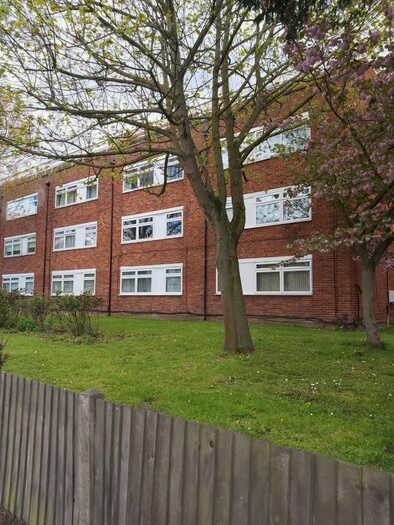 2 Bedroom Flat To Rent In Flat, Clifton Court, Selhurst Road, London, SE25