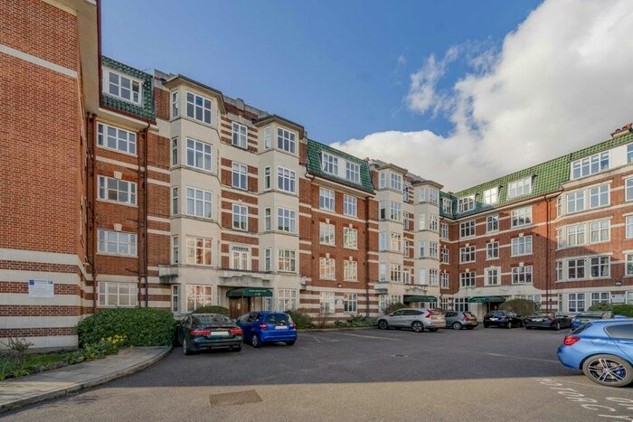 3 Bedroom Flat To Rent In Haven Green, London, W5