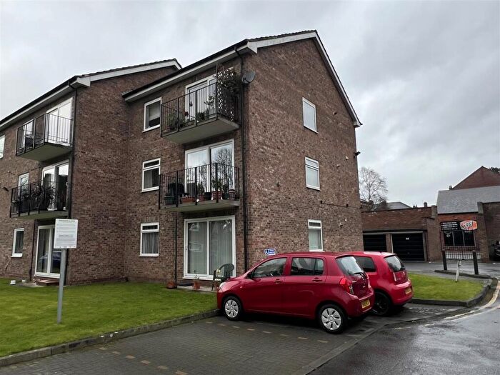 2 Bedroom Flat For Sale In Westcliffe Court, Darlington, DL3