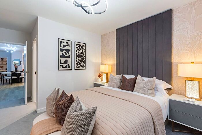 2 Bedroom Flat For Sale In The Silverton, Royal Docks, E16
