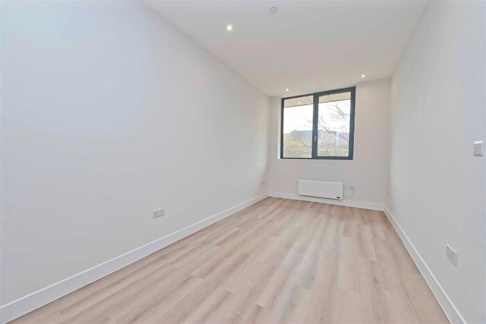 1 Bedroom Flat To Rent In High Street, Cowley, Uxbridge, UB8