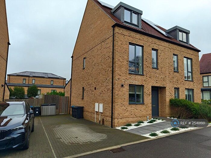 3 Bedroom Semi-Detached House To Rent In Van Brugh Avenue, Coulsdon, CR5