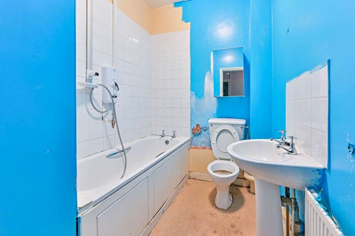 1 Bedroom Flat For Sale In Camden Street, Camden, London, NW1