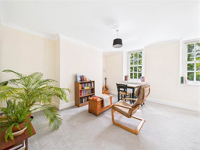 2 Bedroom Apartment For Sale In Chestnut Court, Vicarage Road, Bristol, BS13