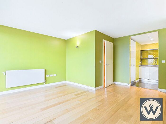 1 Bedroom Flat For Sale In Navigation Building, Station Approach, Hayes, UB3