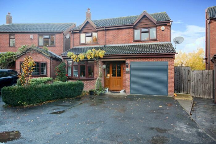 4 Bedroom Detached House For Sale In Fielding Close, Atherstone, CV9