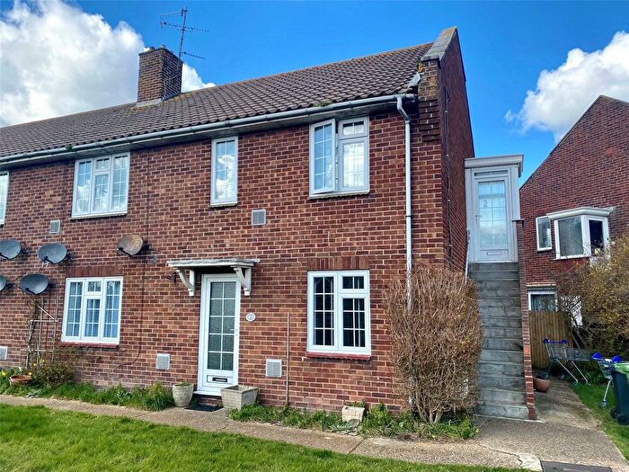 2 Bedroom Maisonette To Rent In Lottbridge Drove, Eastbourne, East Sussex, BN23