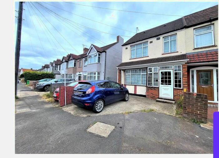 4 Bedroom Semi-Detached House To Rent In Clement Gardens, Hayes, Greater London, UB3