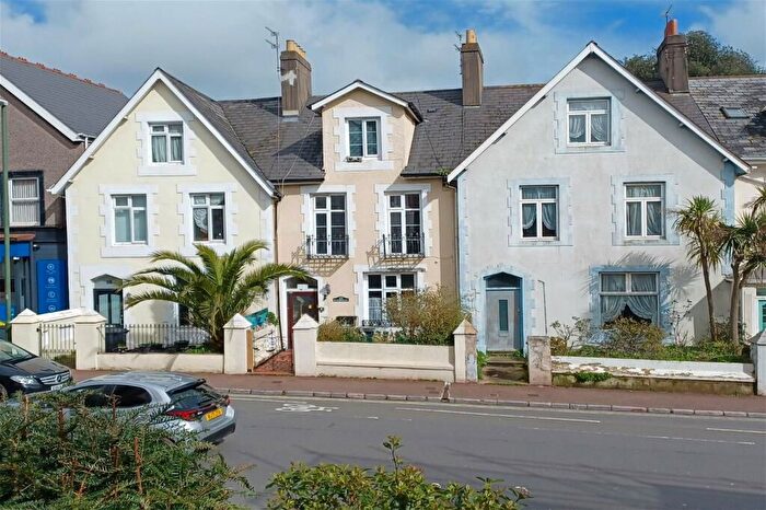 2 Bedroom Flat For Sale In Belgrave Road, Torquay, TQ2