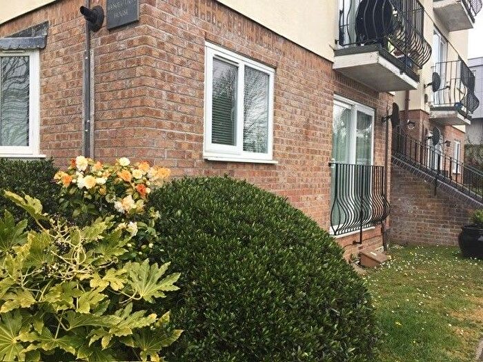 2 Bedroom Flat To Rent In White Friars Lane, St. Judes, Plymouth, PL4