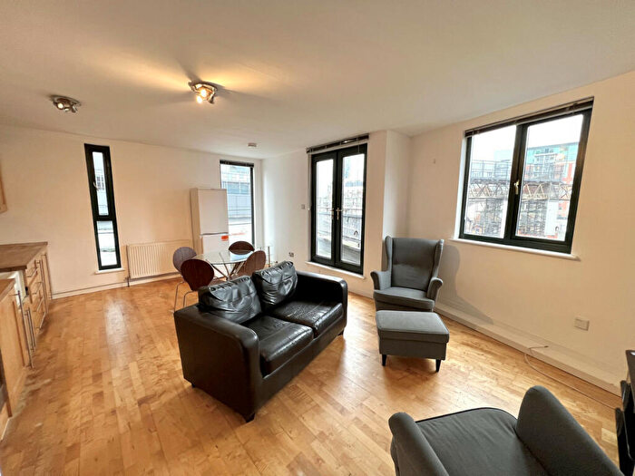 2 Bedroom Apartment To Rent In New Wakefield Street, Manchester, M1