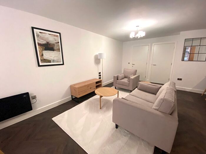 1 Bedroom Property To Rent In Heaton Courtyard, Birmingham, B1