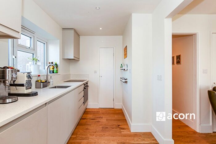 2 Bedroom Flat To Rent In Essex Grove, London, SE19