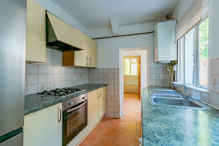 4 Bedroom Semi-Detached House To Rent In Gardner Road, Guildford, GU1