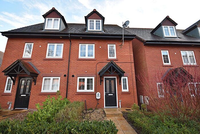 4 Bedroom Semi Detached House For Sale In West Park Drive, Macclesfield, SK10