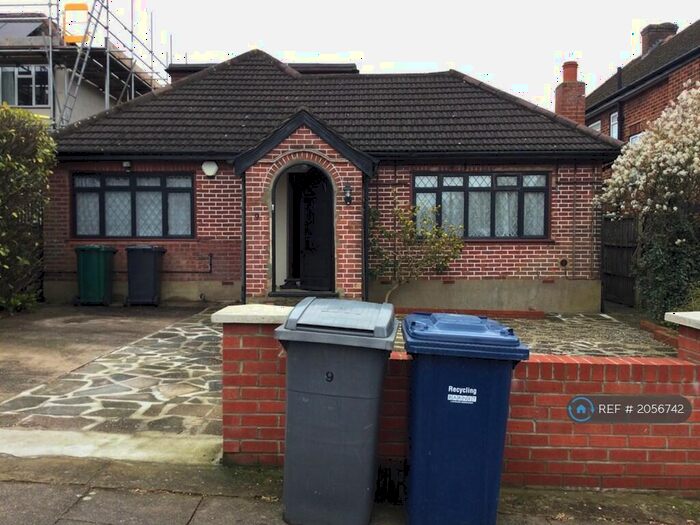 4 Bedroom Detached House To Rent In Bittacy Rise, London, NW7