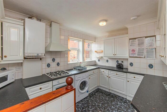 2 Bedroom Flat To Rent In Church Road, Gosforth, Newcastle Upon Tyne, NE3
