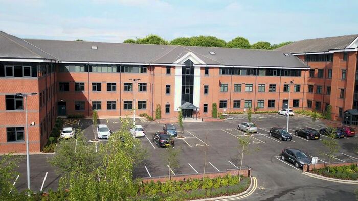 2 Bedroom Flat To Rent In Dawsons Square Apartments, Leeds, LS28