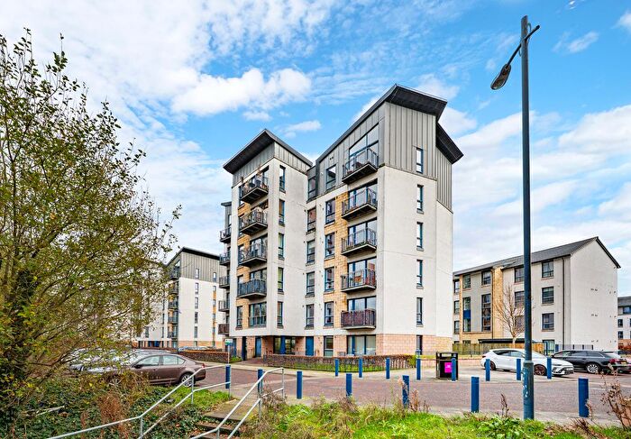 2 Bedroom Flat For Sale In Haughview Terrace, Oatlands, Glasgow, G5