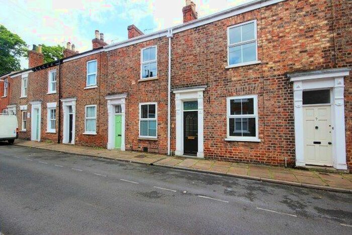 2 Bedroom Terraced House To Rent In Bishophill, York, YO1