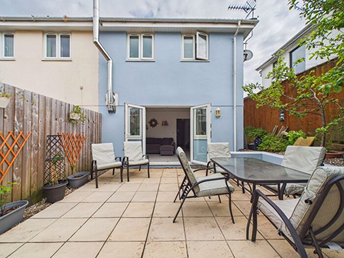 3 Bedroom Semi-Detached House For Sale In York Road, Paignton, TQ4
