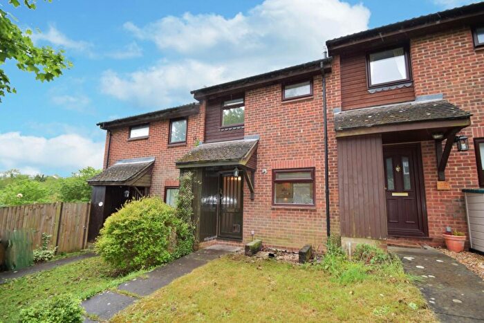 2 Bedroom Terraced House To Rent In Badger Farm, SO22