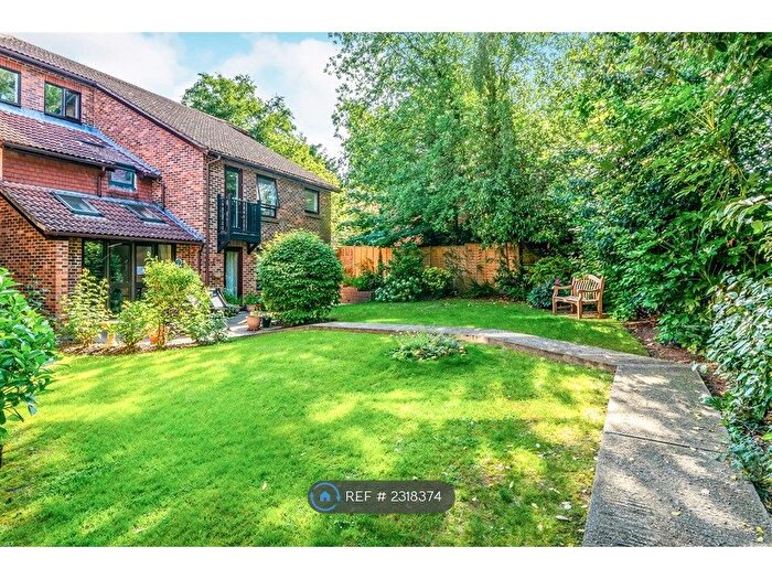 Studio To Rent In London Road, East Grinstead, RH19