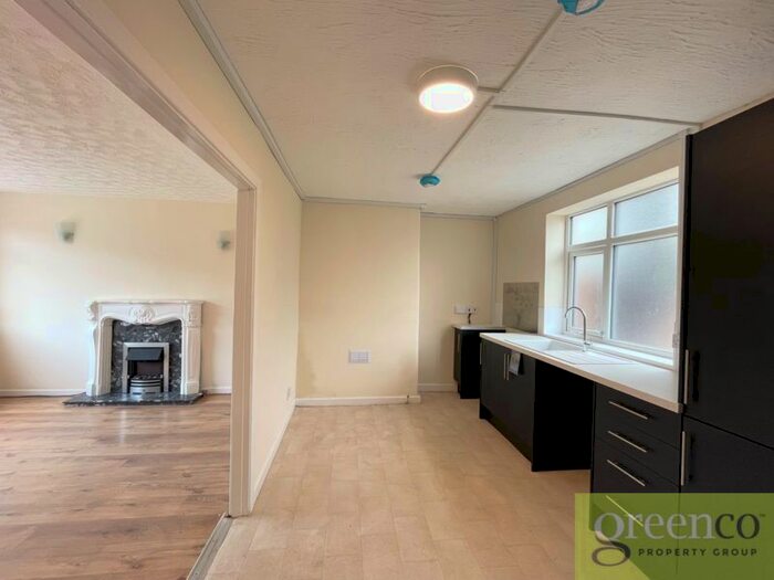 3 Bedroom Terraced House To Rent In Lyme Grove, Droylsden, Manchester, M43