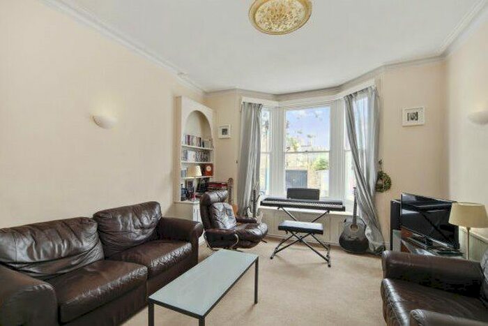 3 Bedroom Property To Rent In Homestead Road, London, SW6