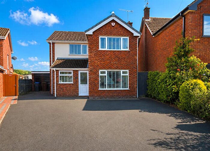 3 Bedroom Detached House For Sale In Carlton Close, Cheadle, ST10