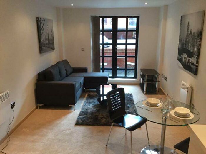 1 Bedroom Apartment To Rent In St Pauls Place, St Pauls Square, Birmingham, B3